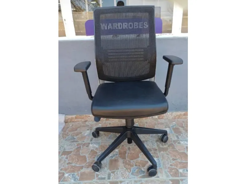 Mobica Spanish Swivel Chair