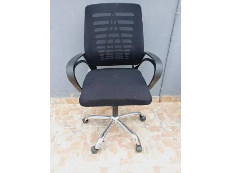 Elhelow Managers Chair